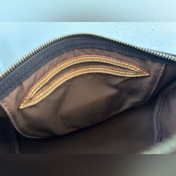 Louis Vuitton Speedy 25 - Picture 10 of 14